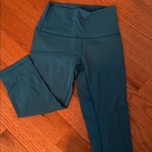 Lululemon cropped leggings